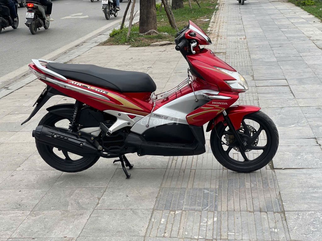 Honda airblade máy nguyên bản xe đẹp. Mua bán Xe máy tại Quận Cầu Giấy Hà Nội được đăng bởi Minh Tiến hình 4