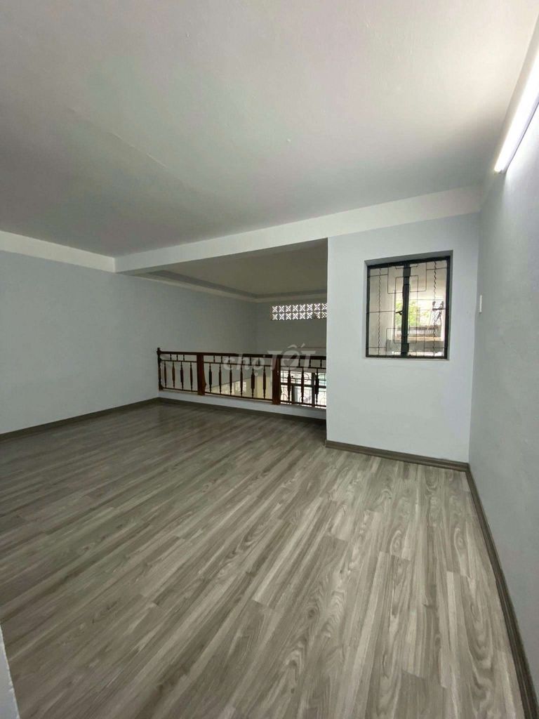 Spacious 4-bedroom house on Châu Thượng Văn — photo 8