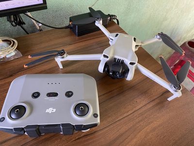 Bán FLYCAM MINI 3 còn bảo hành. Do không sử dụng. Mua bán Máy ảnh, Máy quay tại Huyện Vân Canh Bình Định được đăng bởi HIẾU