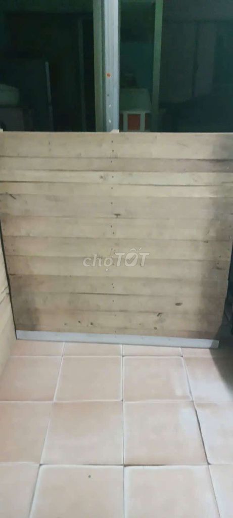 Pallet gỗ 4miếng kích thước 1.6m x 2m. Mua bán Nội thất, đồ gia dụng khác tại Quận 4 Tp Hồ Chí Minh được đăng bởi Anh Hùng hình 1