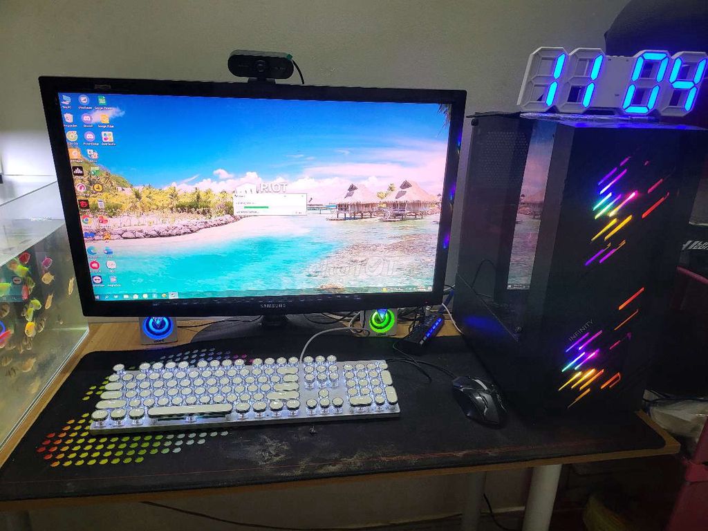 Máy tính để bàn Samsung 27 inch. Mua bán Máy tính để bàn tại Thị xã Bến Cát Bình Dương được đăng bởi phong lê hình 1