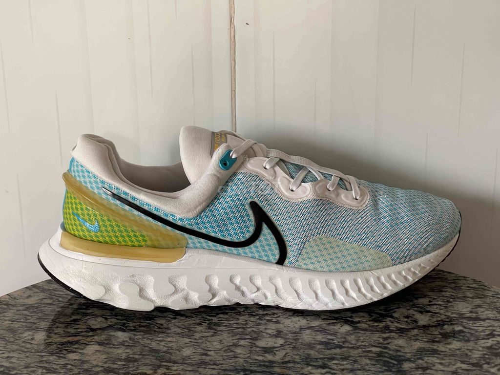 Giày NIKE REACT / Size 45 ( chân 44 vừa )