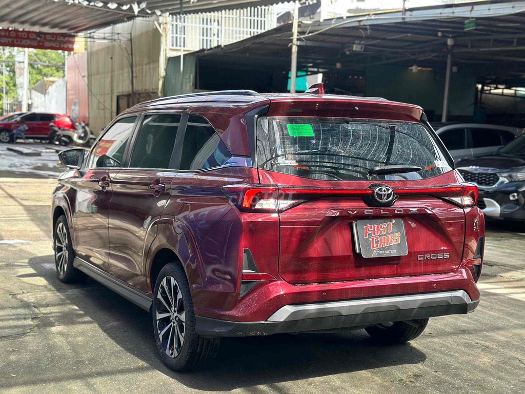 Toyota Veloz Cross TOP 2023, пробег 14 000 км, один владелец