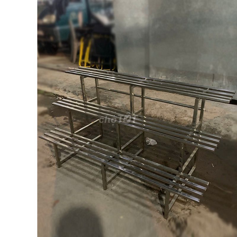 Kệ Bếp Inox 3 Tầng Bạc Đã Sử Dụng Mới 90%. Mua bán Tủ, kệ gia đình tại Quận Phú Nhuận Tp Hồ Chí Minh được đăng bởi Hiếu Nội Thất Thanh Lý Online  hình 1