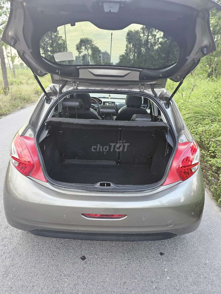 Peugeot 208 tư nhân 1 chủ. Mua bán Ô tô tại Huyện Thanh Oai Hà Nội được đăng bởi chợ ô tô thanh oai hình 10