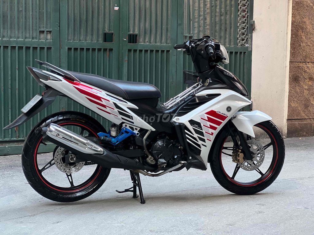 Exciter 135 đời chót 2014. hỗ trợ góp và sang tên. Mua bán Xe máy tại Quận Cầu Giấy Hà Nội được đăng bởi Xe Máy Đoàn Văn Cam Kết Đúng Ảnh Đúng Biển Đúng Giá Trị hình 2