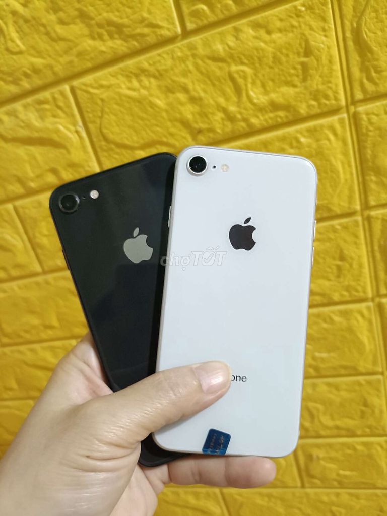 iPhone 8 64GB Đen, Trắng Đã sử dụng. Mua bán Điện thoại tại Thành phố Buôn Ma Thuột Đắk Lắk được đăng bởi Cẩm Nhung hình 1