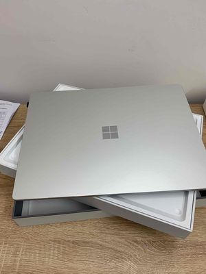 Microsoft Surface laptop 4 15inch full box mới 99%