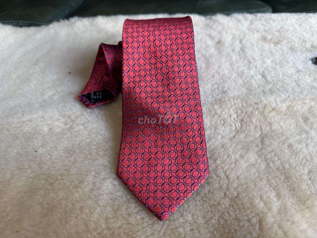 Cravat Gucci made in Italy bản 8cm.
Like new.