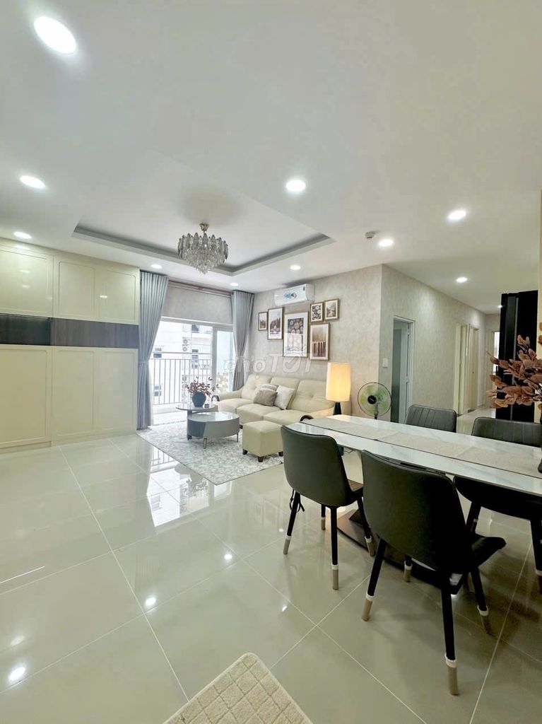Bán chung cư Lotus Garden 76m2, 3 phòng ngủ, giáp Đầm Sen