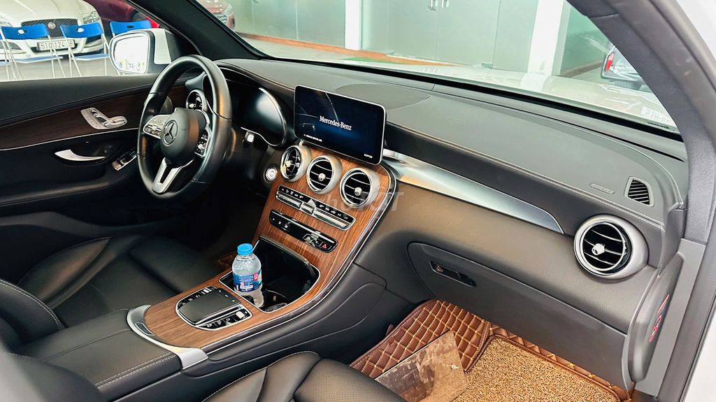 Mercedes GLC200 4 Matic V1 2022 trắng cực đẹp. Mua bán Ô tô tại Quận Gò Vấp Tp Hồ Chí Minh được đăng bởi NGUYỄN MINH VUA XE LƯỚT hình 6