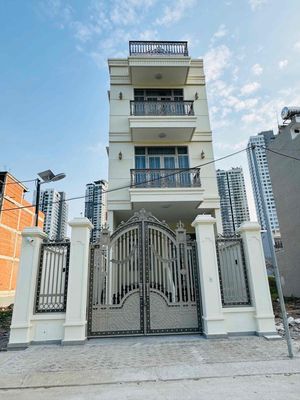 Rent · 4 bd · 129 м² · Quận 7, ул. Đường Đào Trí