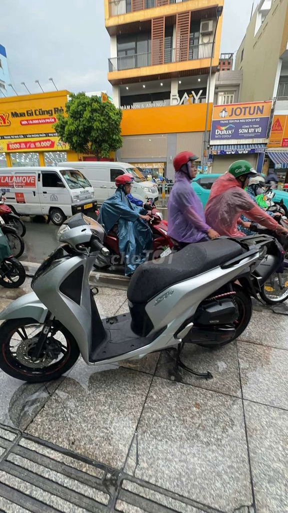Honda SH 125 2018 Серебристый Б/У