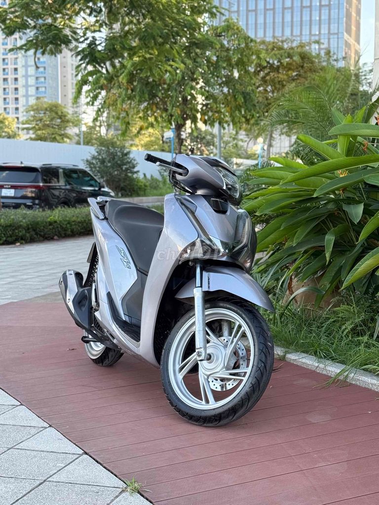 Хонда SH125 ABS 2018 Серебряная игла 29C1