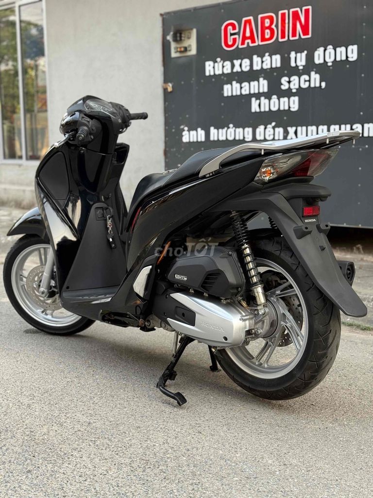 Honda SH 2019 Đen. Mua bán Xe máy tại Thành phố Nam Định Nam Định được đăng bởi Bảo Nhi Trần hình 4