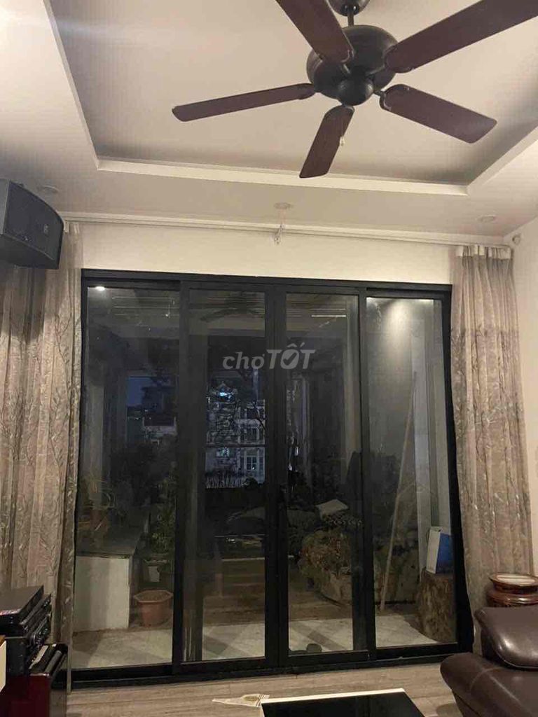 Cửa lùa Nhôm Xingfa Kính Đen. Mua bán Nội thất, đồ gia dụng khác tại Quận Thanh Xuân Hà Nội được đăng bởi Thư Thư hình 1