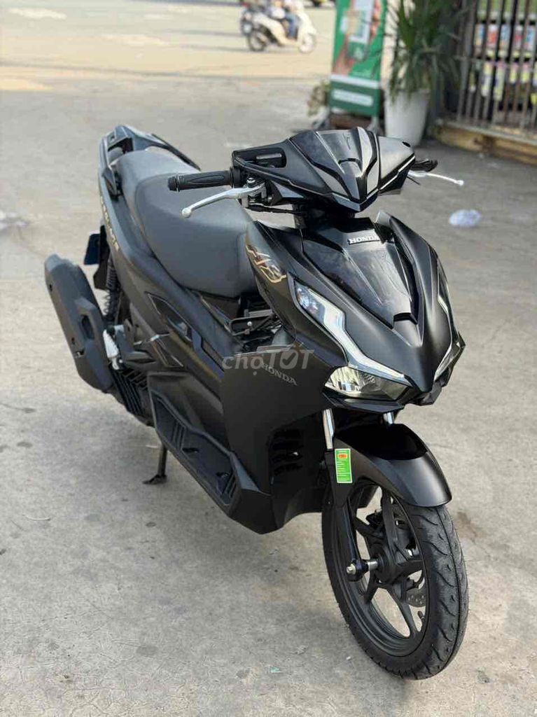 Honda Air Blade 125 4V 2025 Đen 800km. Mua bán Xe máy tại Huyện Trảng Bom Đồng Nai được đăng bởi Xe Máy Ngọc Hưng hình 11