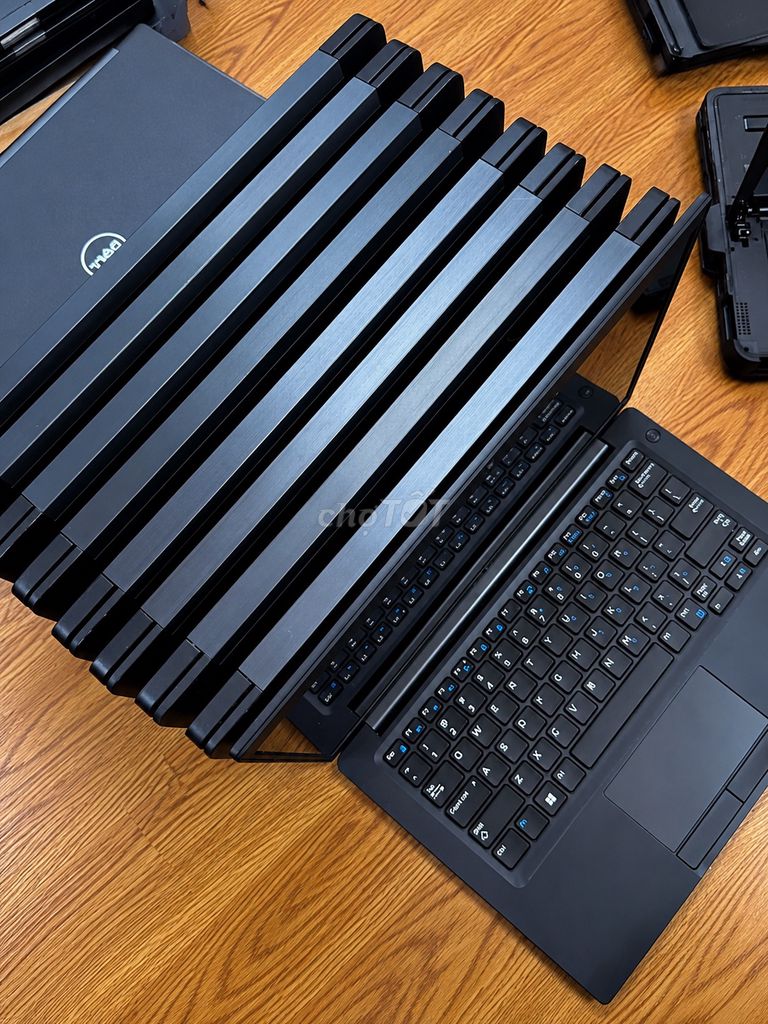 LAPTOP DELL 7390 VĂN PHÒNG-COI7-MỎNG FULL VIỀN. Mua bán Laptop tại Quận Thanh Khê Đà Nẵng được đăng bởi Nguyễn Văn Chính hình 1
