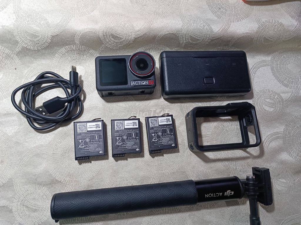 dji action 5 pro combo adventure. Mua bán Máy ảnh, Máy quay tại Quận Sơn Trà Đà Nẵng được đăng bởi VPT H hình 1