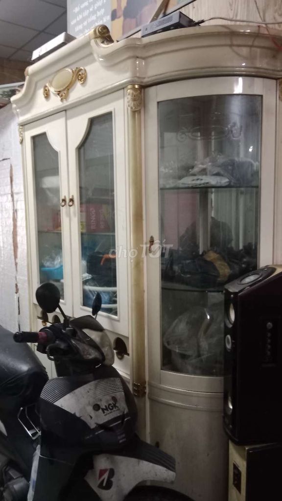Tủ trưng bày Gỗ Kính Trắng kem. Mua bán Tủ, kệ gia đình tại Huyện Cần Giuộc Long An được đăng bởi Mr Hoang hình 1