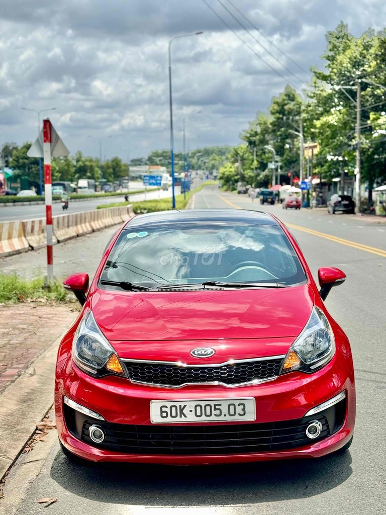 Kia Rio 2016 1.4 AT Sedan - 65000 km