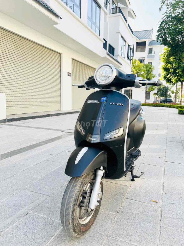 Xe máy điện DK Vespa Roma SX Đen. Mua bán Xe điện tại Quận Nam Từ Liêm Hà Nội được đăng bởi Bùi Anh Dũng hình 2
