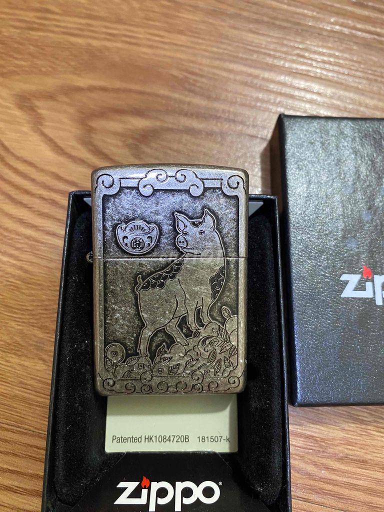 ZIPPO CON HEO