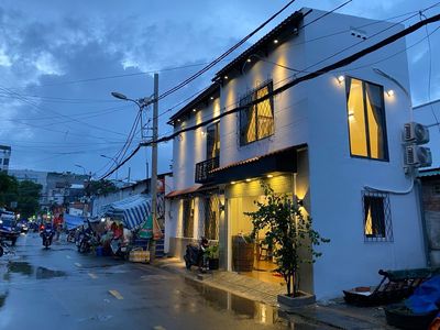 Townhouse 34 m² · 2 bed · Đường Lê Lợi