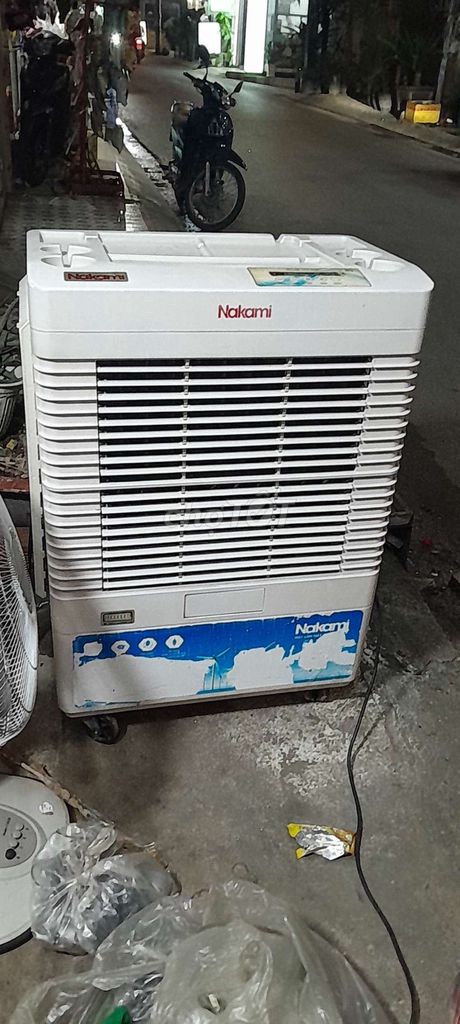 Quạt hơi nước hiệu Nakami, 40 lít, 180w .