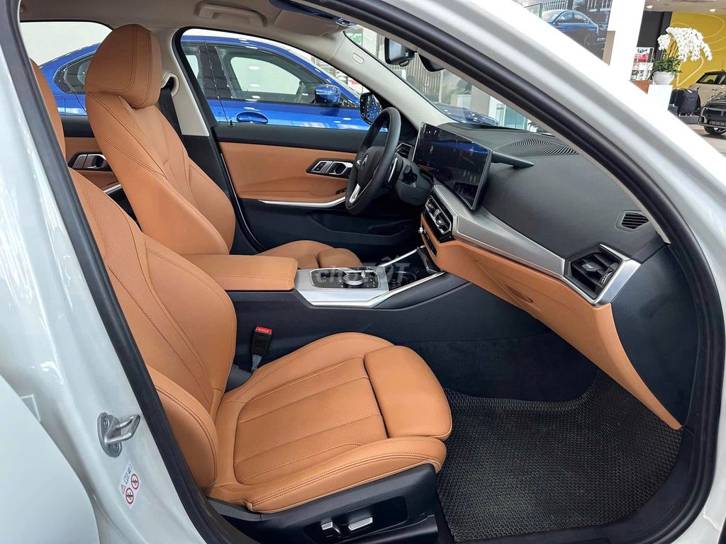 BMW 3 Series 2025 Xám xe Hot sẵn giao ngay. Mua bán Ô tô tại Quận 7 Tp Hồ Chí Minh được đăng bởi Võ Duy Nhật hình 4