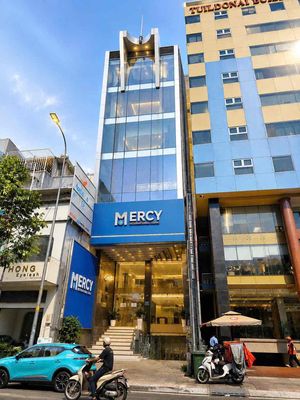 Аренда · 8 комн. · 175 м² · Quận 1, ул. Đường Điện Biên Phủ