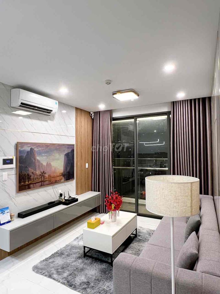 Cho thuê D’lusso 2 phòng ngủ NTCB 13tr | Full NT đẹp, 2Bancon 15.5tr