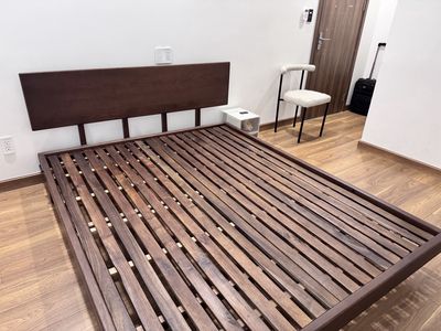 Giường gỗ tần bì 1m6x2m. Mua bán Giường, chăn ga gối nệm tại Quận 7 Tp Hồ Chí Minh được đăng bởi Hieu Duong