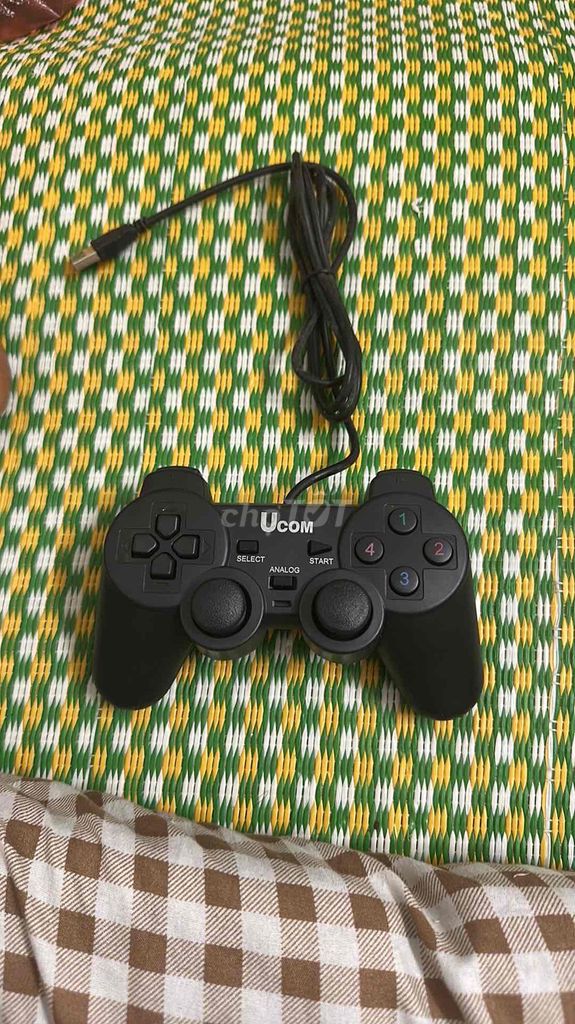Tay cầm chơi game Ucom Đen. Mua bán Thiết bị chơi game tại Quận Thanh Xuân Hà Nội được đăng bởi Khánh PltGlass hình 1