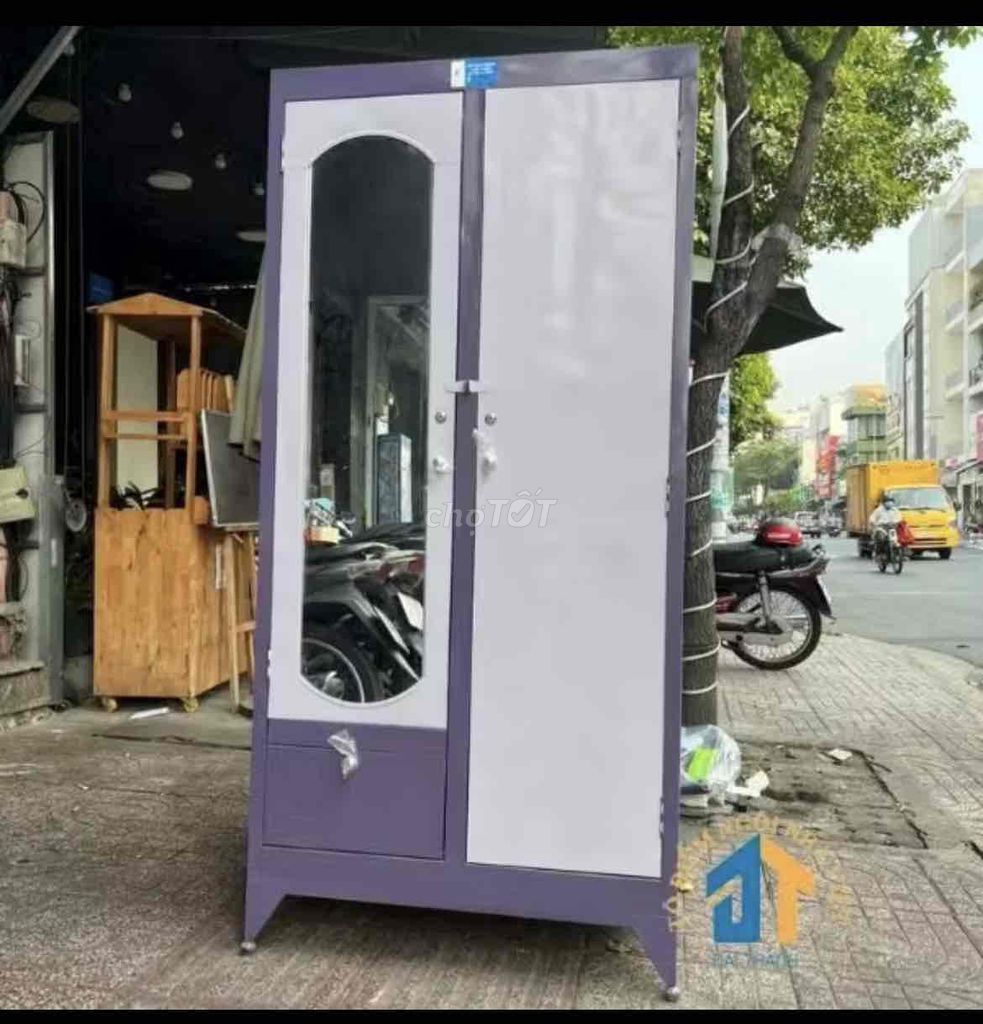 Tủ quần áo kim loại màu tím. Mua bán Tủ, kệ gia đình tại Thành phố Thủ Đức Tp Hồ Chí Minh được đăng bởi Binh Huynh hình 1