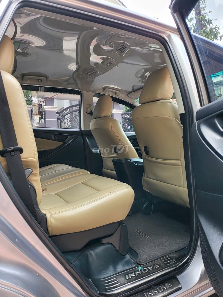 Toyota Innova 2020 2.0E - 78000 km. Mua bán Ô tô tại Quận 10 Tp Hồ Chí Minh được đăng bởi Anh Thanh hình 12