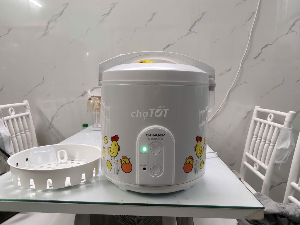 Nồi cơm điện Sharp 2.2 lít như mới, còn BH, giá rẻ. Mua bán Bếp, lò, đồ điện nhà bếp tại Quận 10 Tp Hồ Chí Minh được đăng bởi Anh Duy hình 1