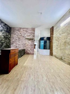 Аренда · 2 комн. · 120 м² · Quận Gò Vấp, ул. Đường Hà Huy Giáp Ngay Cầu Ngã Tư Ga Quận 12