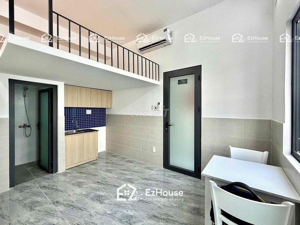 TRỐNG CĂN GÁC LỬNG FULL NTHAT CỬA SỔ TRỜI THOÁNG MÁT GẦN ĐH VĂN HIẾN