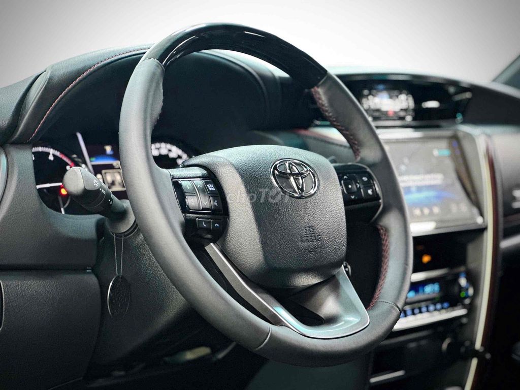 Toyota Fortuner 2025 Legender 2.4L 4x2 AT - 16000. Mua bán Ô tô tại Thành phố Thủ Đức Tp Hồ Chí Minh được đăng bởi Tấn Khang Chuyên Xe Lướt hình 15