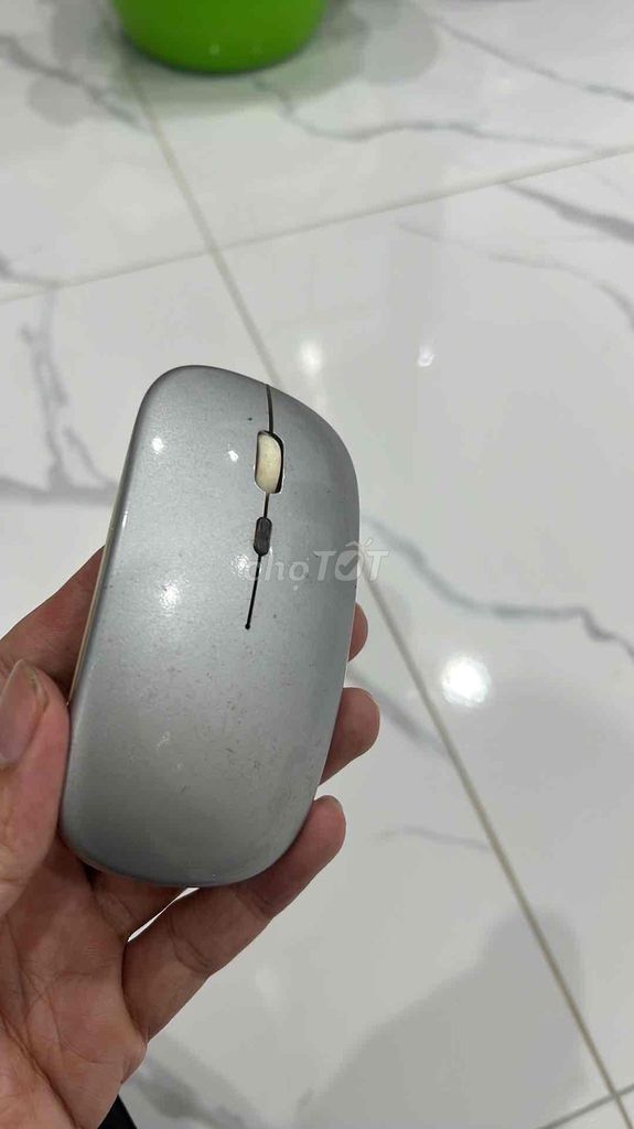 Chuột không dây Bạc Like New. Mua bán Phụ kiện (Màn hình, Chuột...) tại Huyện Hoài Đức Hà Nội được đăng bởi Thành  hình 1