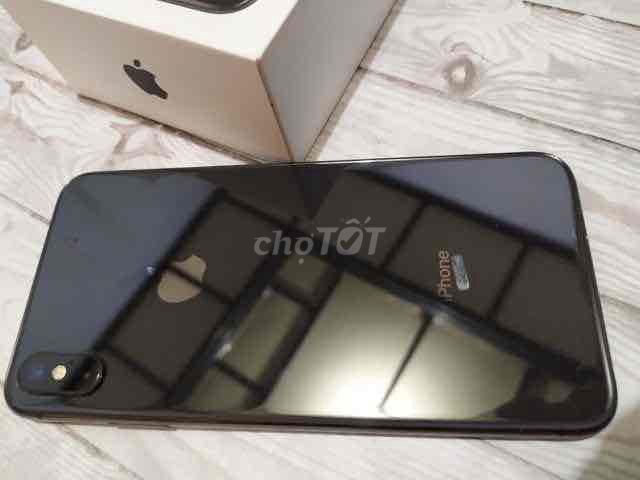 iphone XS 64gb Đen mới xài kỹ 4 tháng