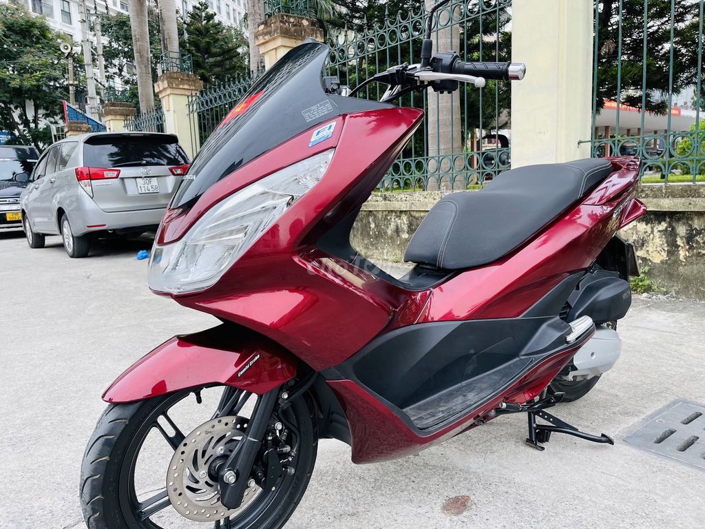 HONDA PCX 125 MÀU ĐỎ BAO ZIN BAO CHẤT 2018. Mua bán Xe máy tại Quận Nam Từ Liêm Hà Nội được đăng bởi THANH BÌNH hình 2