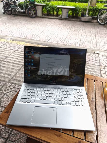 Asus Vivobook i5-8265u 15.6 inch 12GB/512GB. Mua bán Laptop tại Quận 5 Tp Hồ Chí Minh được đăng bởi Hội Đồ Điện Tử hình 1