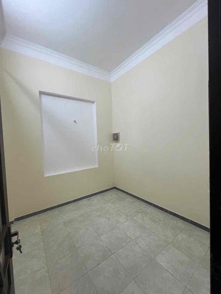Large 4-bedroom house on Trịnh Đình Thảo street — photo 8
