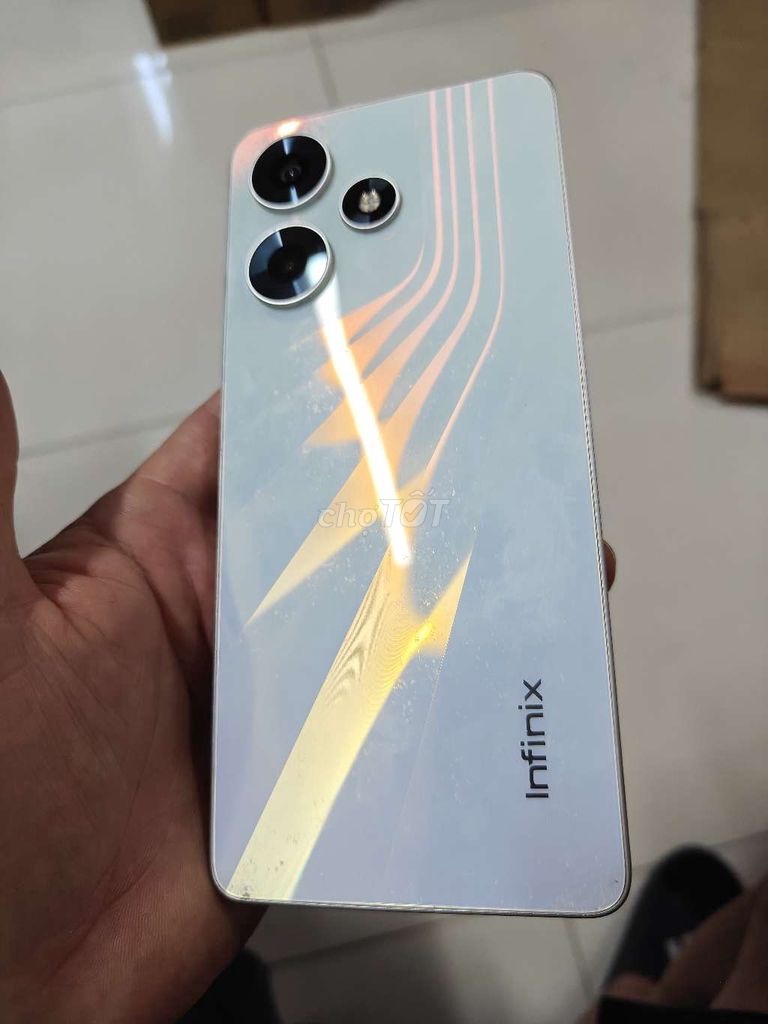 Infinix Hot 30 8GB/256GB Trắng. Mua bán Điện thoại tại Quận Tân Bình Tp Hồ Chí Minh được đăng bởi Thang hình 1