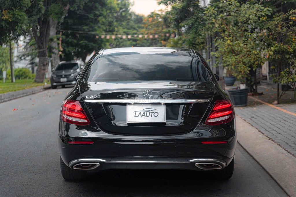 Mercedes E200 Model 2020 - Đen Nâu - 62.000 km. Mua bán Ô tô tại Quận 7 Tp Hồ Chí Minh được đăng bởi Thật Nguyễn LongAnh Auto hình 5
