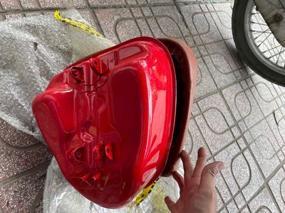 Bình xăng ,yên thay da mới ,tất cả như hình. Mua bán Phụ tùng xe tại Huyện Cái Bè Tiền Giang được đăng bởi thành tâm