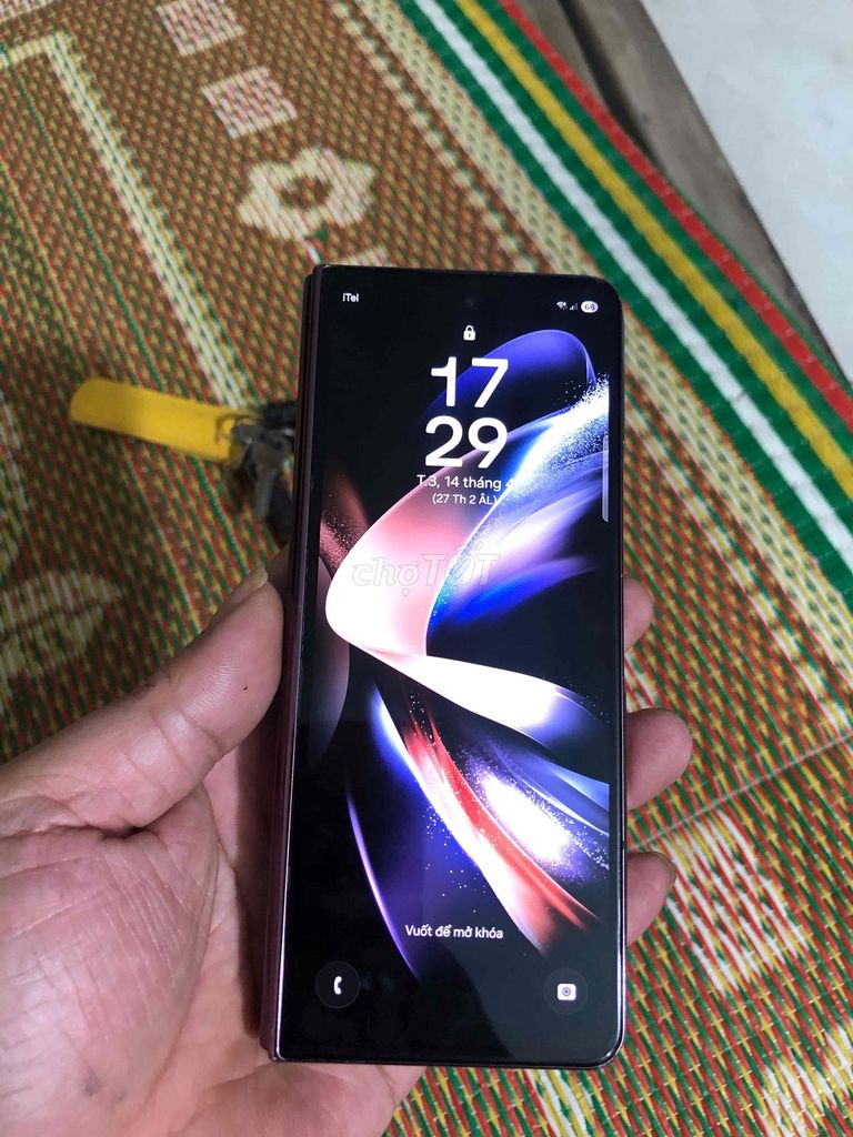 Samsung Galaxy Z Fold4 Tím bán gl. Mua bán Điện thoại tại Huyện Ứng Hòa Hà Nội được đăng bởi manh hình 1