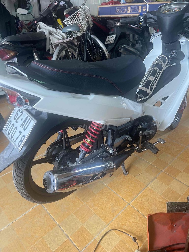 xe xi lanh 50cc không cần bằng lái cho hs. Mua bán Xe máy tại Huyện Cần Giuộc Long An được đăng bởi tú hình 2